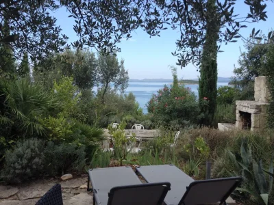 Holiday apartment Seaside home, garden retreat right on the water in Zdrelac - Holiday apartment