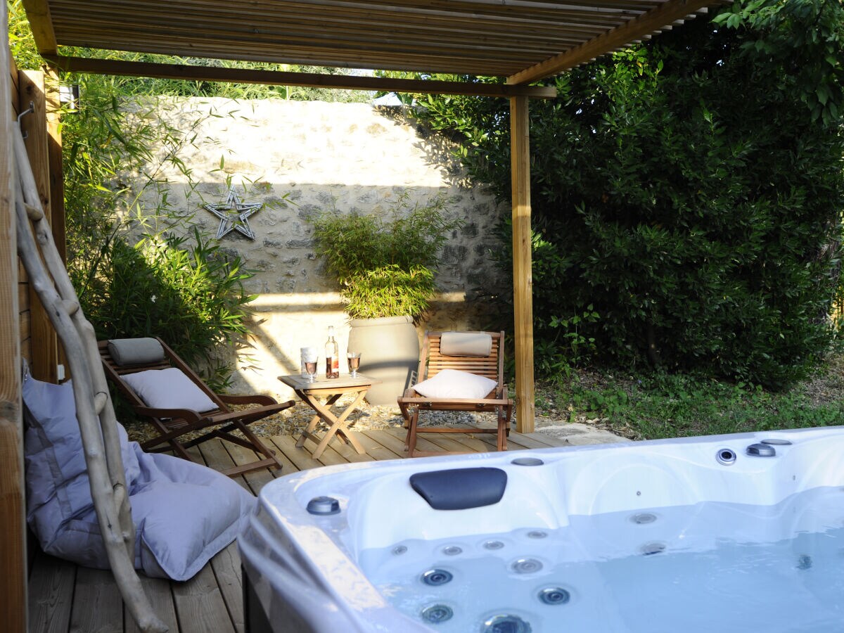 Holiday apartment with terrace, large garden and jacuzzi - 507 APT - Outdoor photo 3