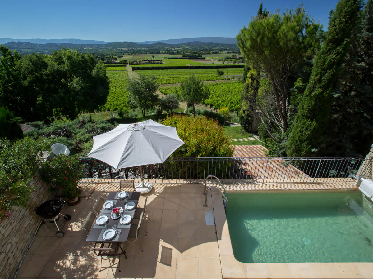 Holiday house with pool in the beautiful Luberon - 611 JOU