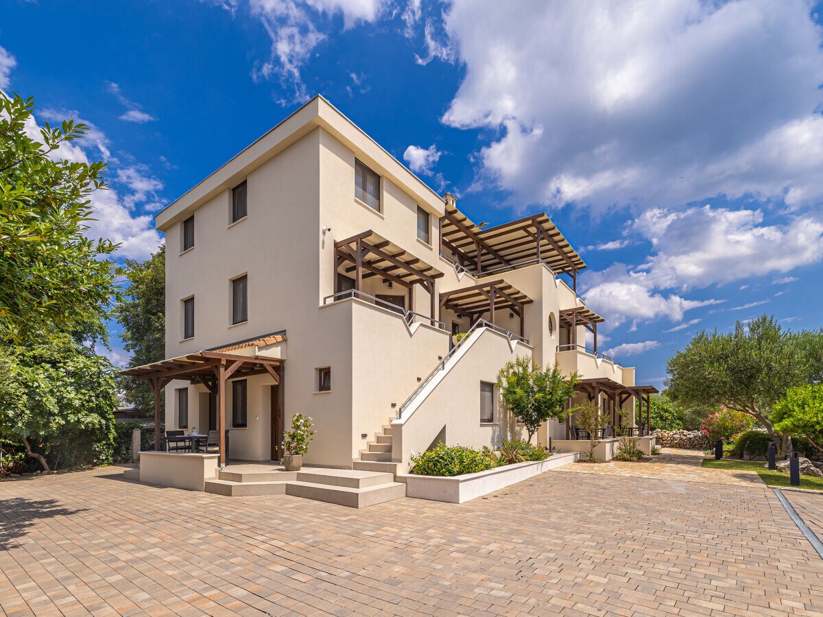 Holiday apartment in villa Haya