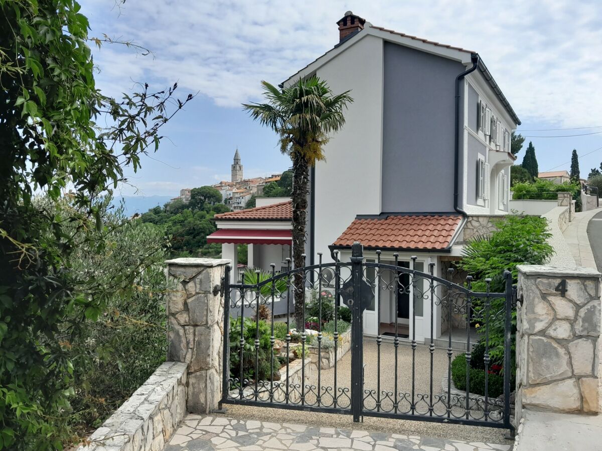 Holiday apartment Branko 1 – Dachgeschosswohnung mit Meerblick auf die Altstadt, zentrale Lage
