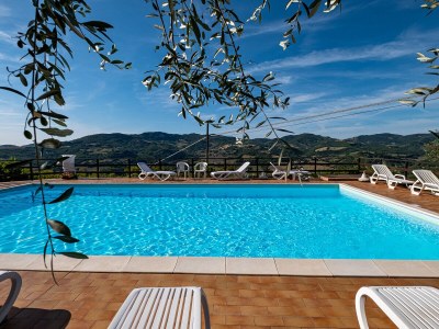 Holiday apartment Comfortable holiday apartment in an old farmhouse with pool - 429 ASS in Assisi (PG) - Holiday apartment
