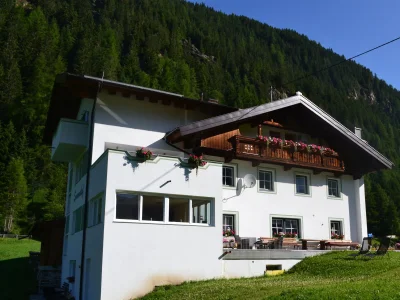 Holiday apartment Sonnenhof in Umhausen - Holiday apartment