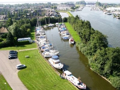 Holiday house In Lemmer with boat and 11m jetty - Environment photo 27