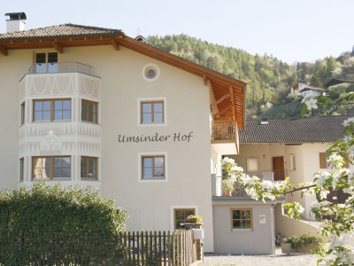 Holiday apartment Tschaggl at Umsinderhof in Lana - Holiday apartment