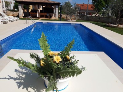Holiday house Haus mit Schwimmbad "Nevena" - Outdoor photo 7