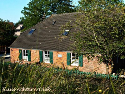 Holiday house Huus Achtern Diek in Friederikensiel - Holiday house