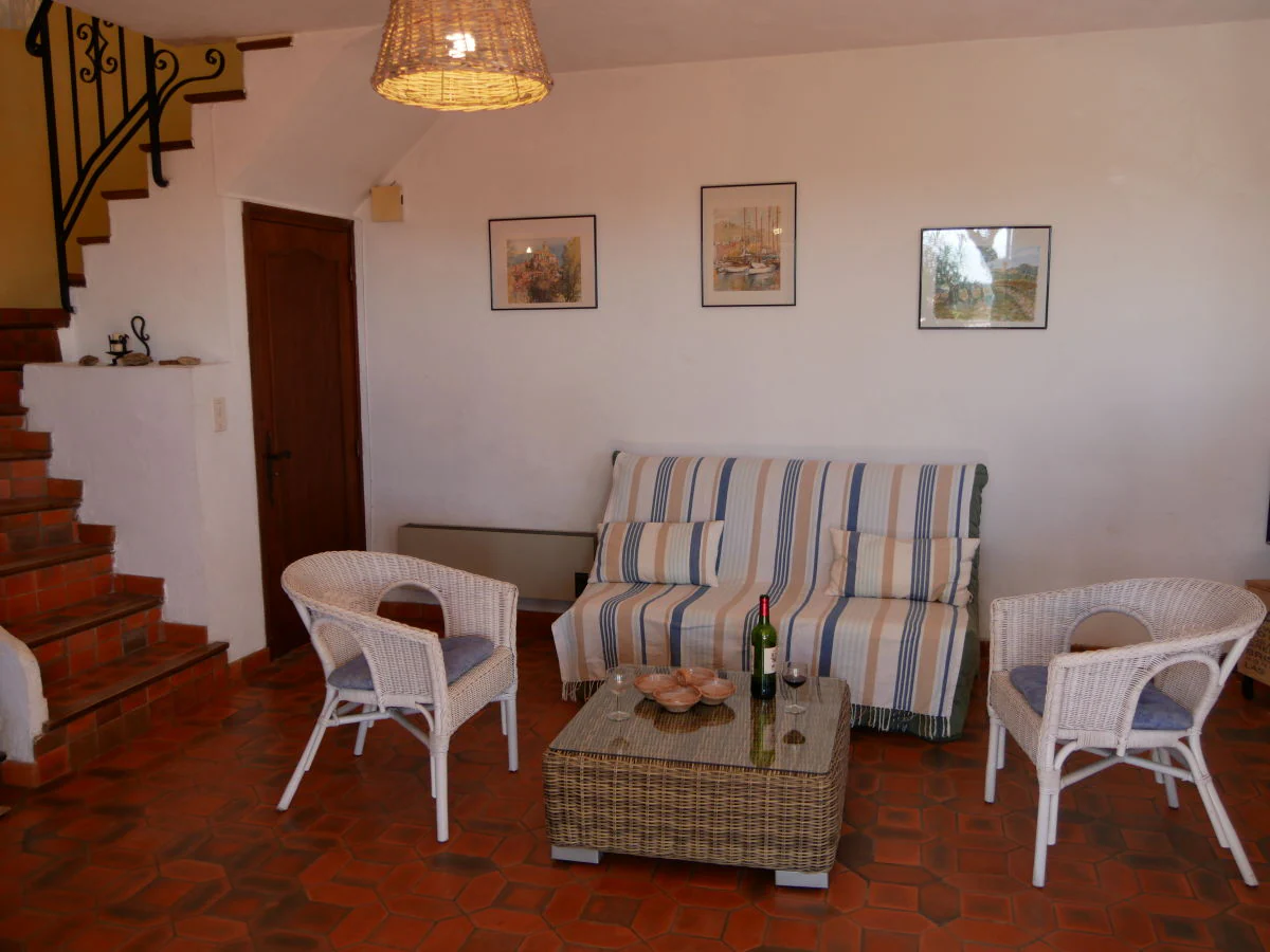 Holiday house Typical country house "Soleil" with lots of greenery - Features photo 4