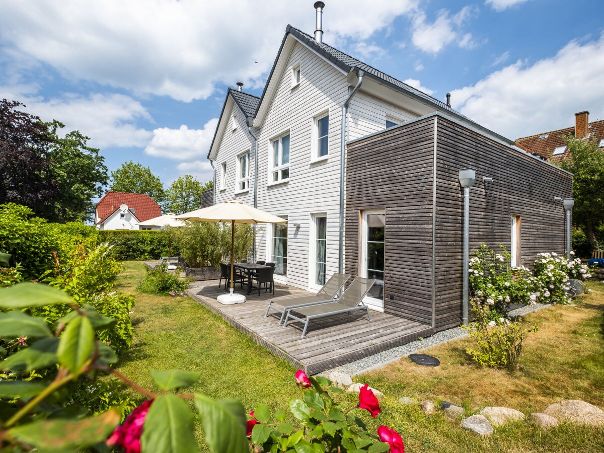 Holiday house Fischer Heiligenhafen 4b - Outdoor photo 2