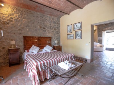 Holiday house Country house with pool for up to 17 people - Features photo 21