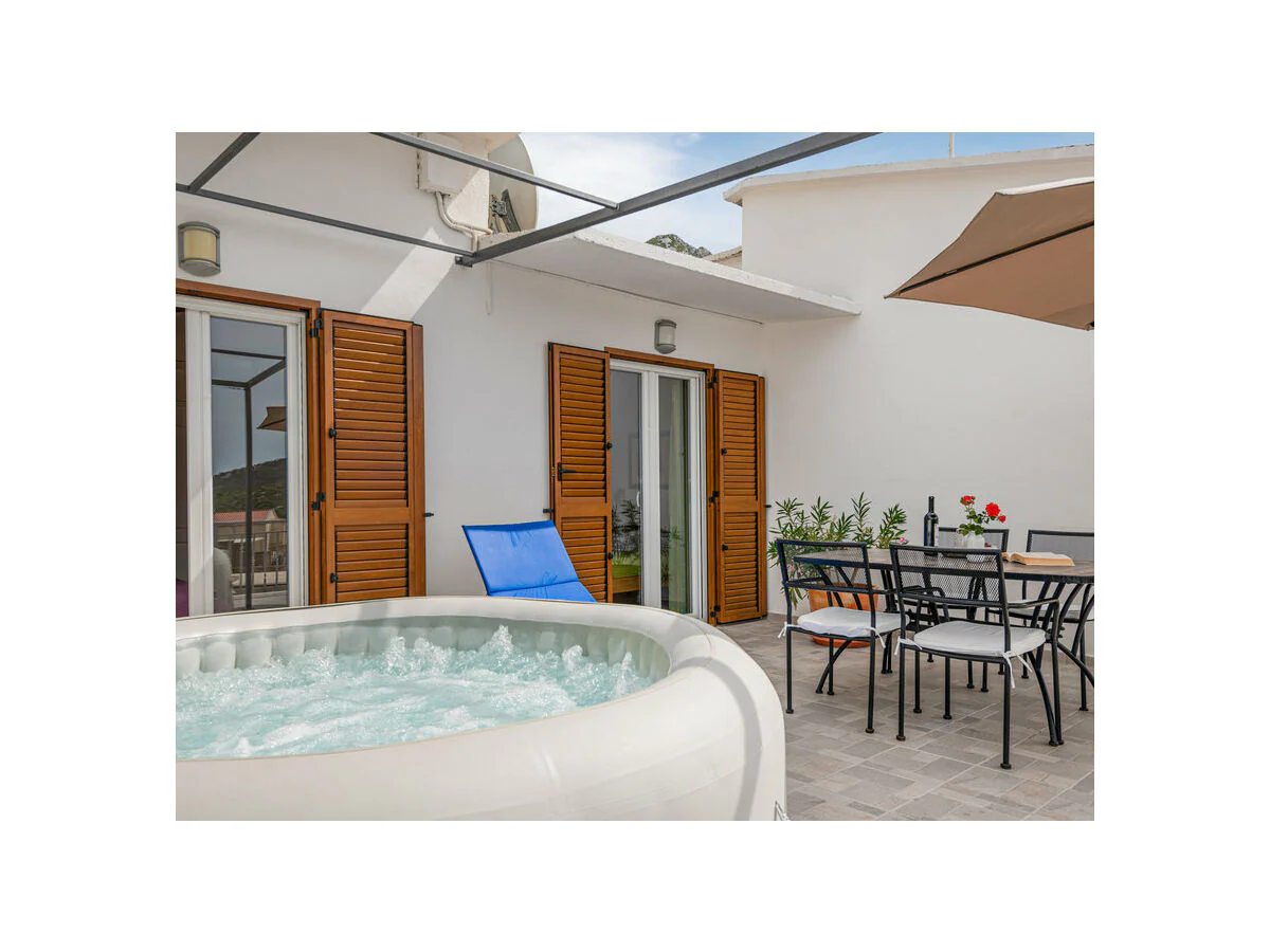 Holiday house Bella Vista-with jacuzzi