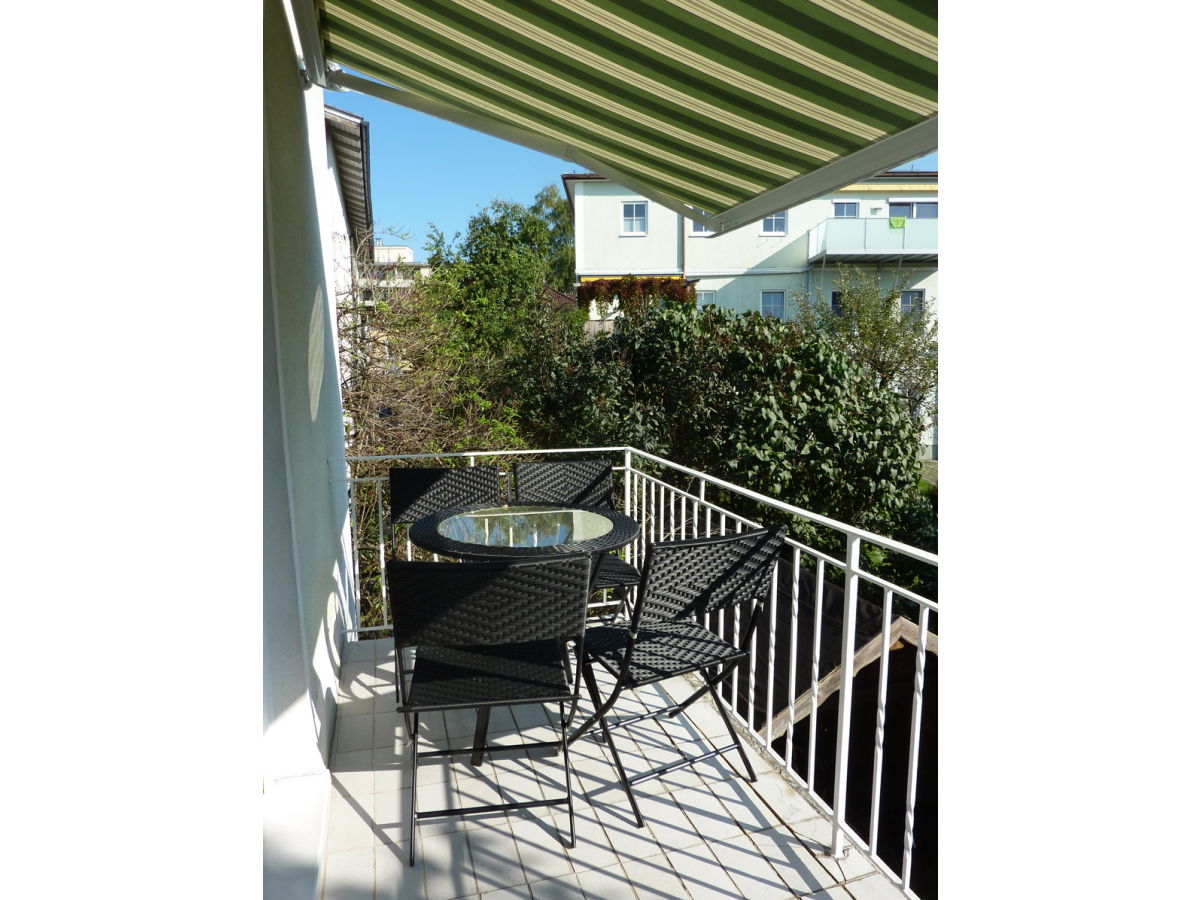 Holiday apartment Dreizimmerwohnung für 4 Personen, privater Parkplatz, Wifi - Outdoor photo 2