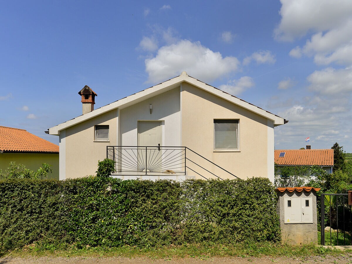 Holiday apartment Holiday apartment 1860 in Medulin - Outdoor photo 3