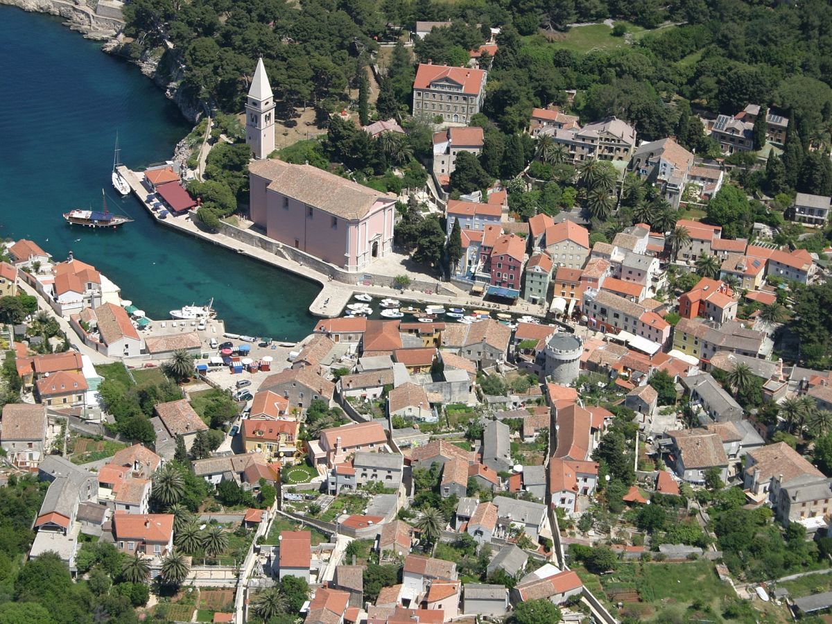 Holiday apartment Jelena 1