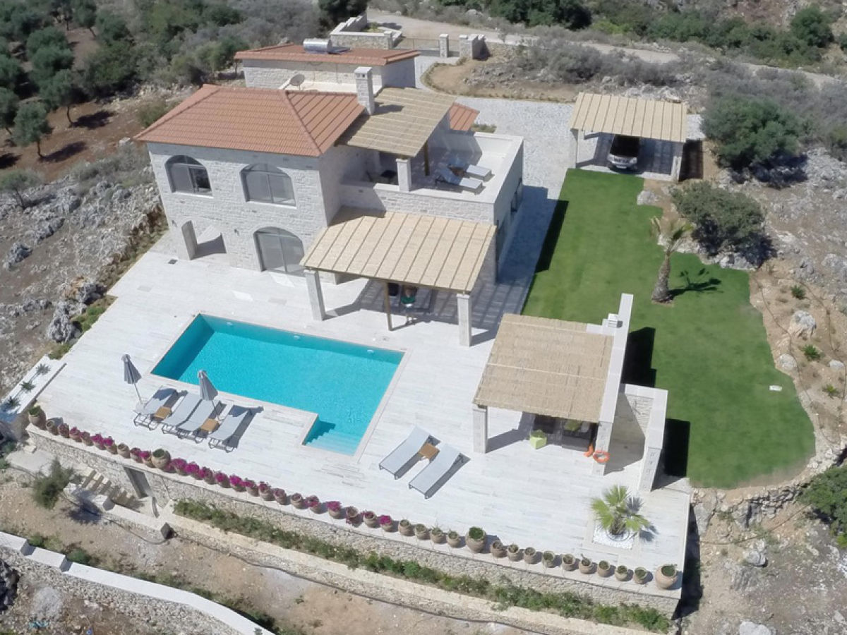 Villa Lemoni with a beautiful view