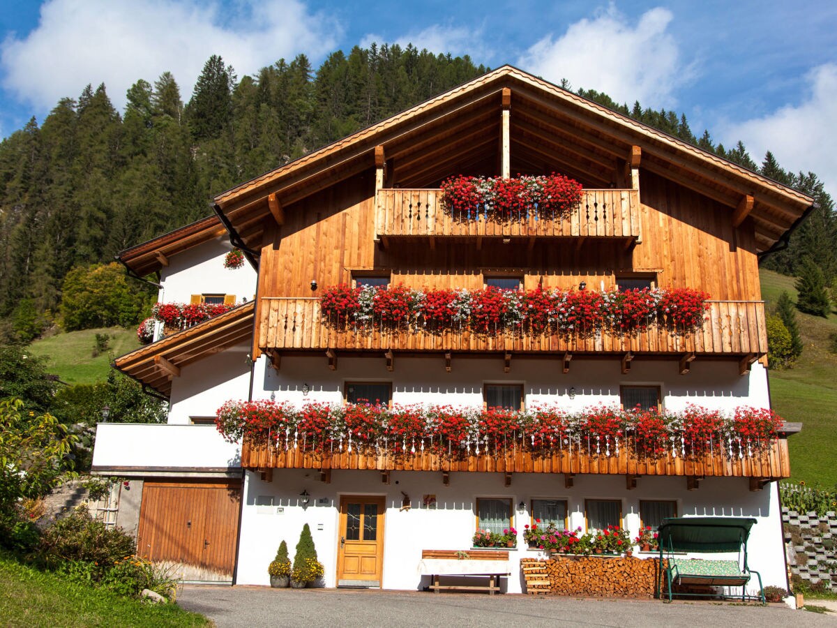 Holiday apartment Pütia
