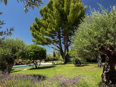 Holiday house Modern, lovingly decorated holiday house with large garden and pool - 687 UZE - Outdoor photo 7