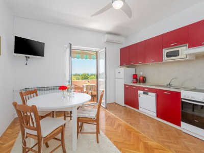 Holiday apartment Livija with pool - Features photo 16