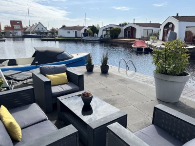 Bungalow Dream bungalow by the water in Lemmer - Bungalow