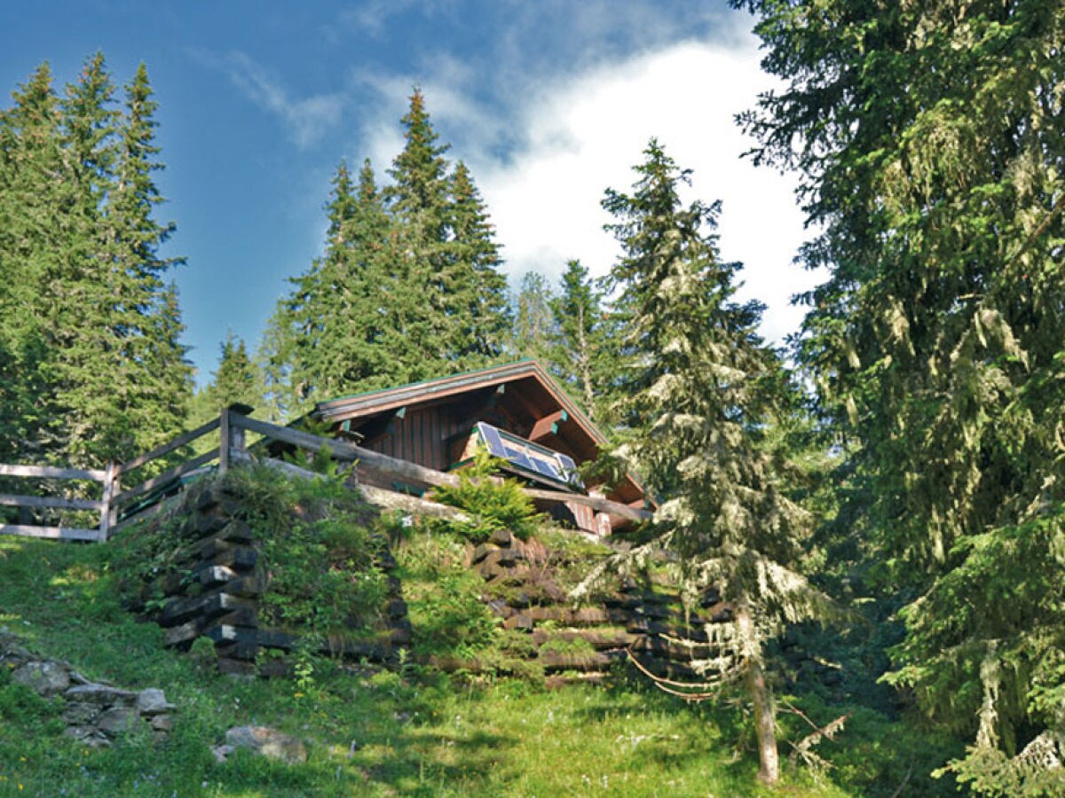Ski lodge Delightful ski and mountain cabin in Wagrain