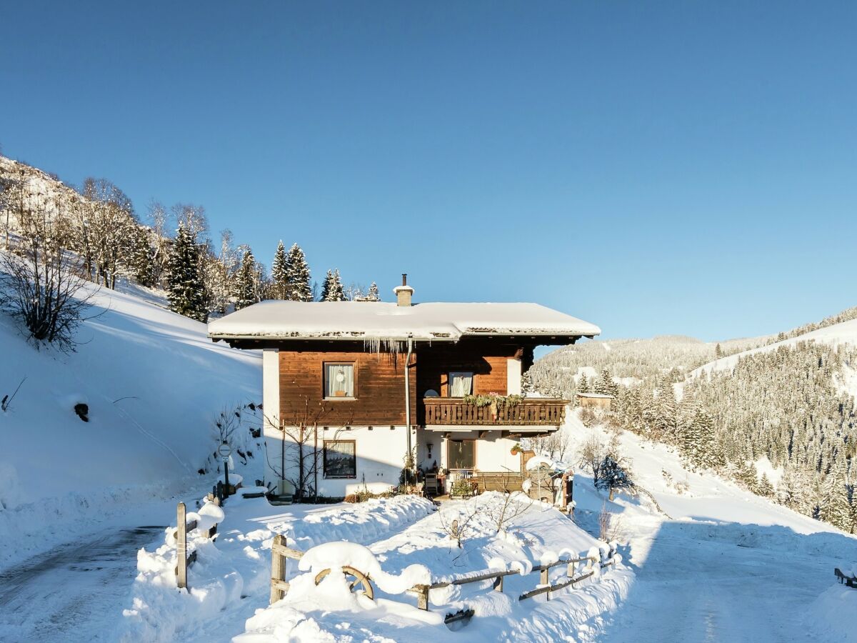 Apartment Chalet in Sankt Johann near Ski Lift - Outdoor photo 4