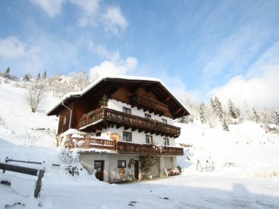 Apartment Chalet in Sankt Johann near Ski Lift - Outdoor photo 3