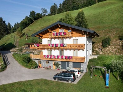 Apartment Chalet in Sankt Johann near Ski Lift - Outdoor photo 10