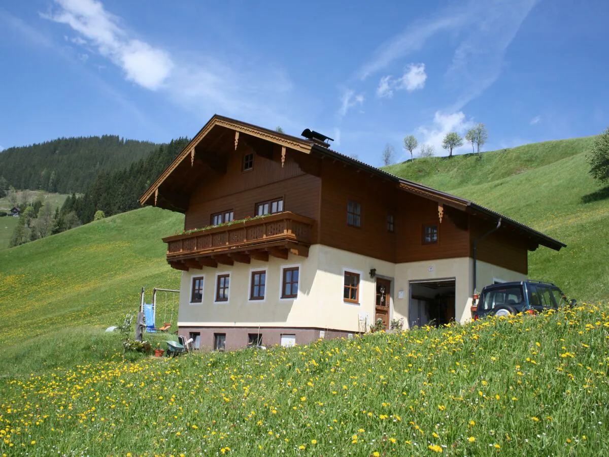 Apartment Apartment in Wagrain with Stunning Mountain Views