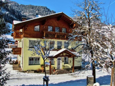 Apartment Apartment in Grossarl near Ski Slopes - Outdoor photo 2