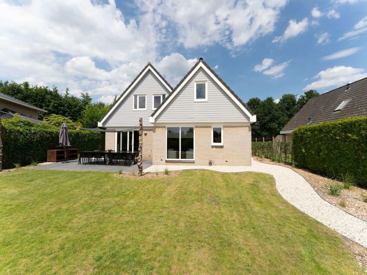 Villa Villa in Zeewolde near Horsterwold Forest