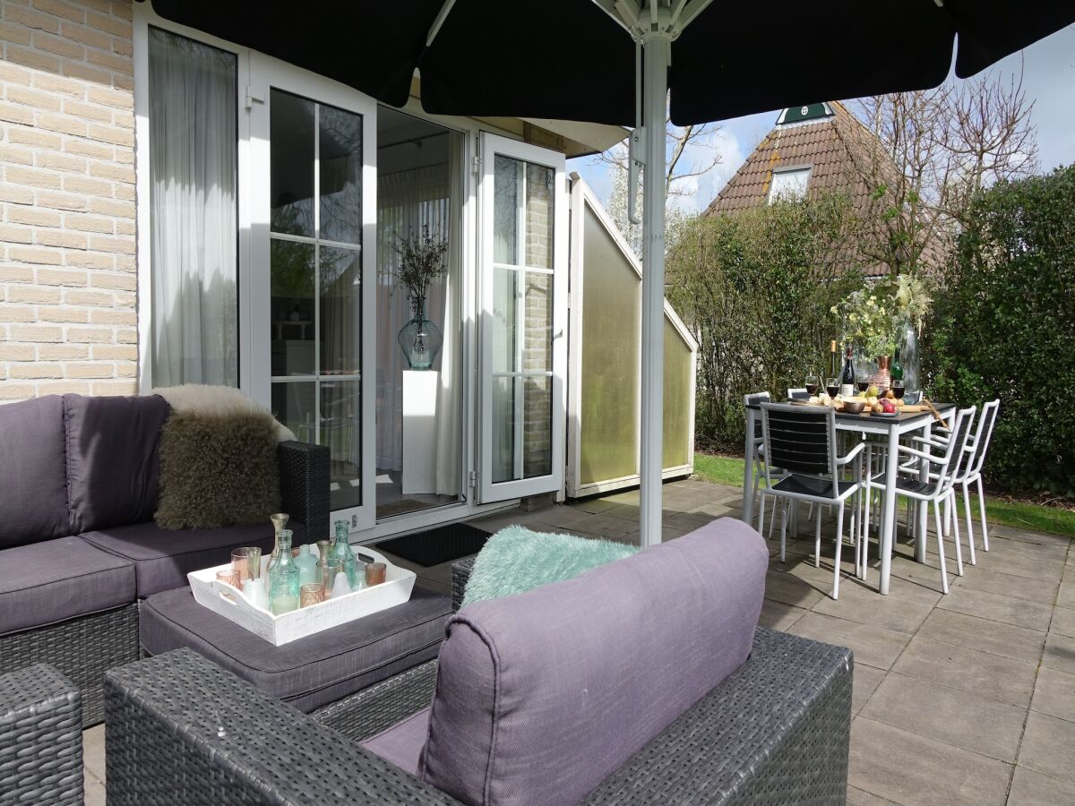 Holiday house Wellness am Wasser in Earnewoude - Outdoor photo 3
