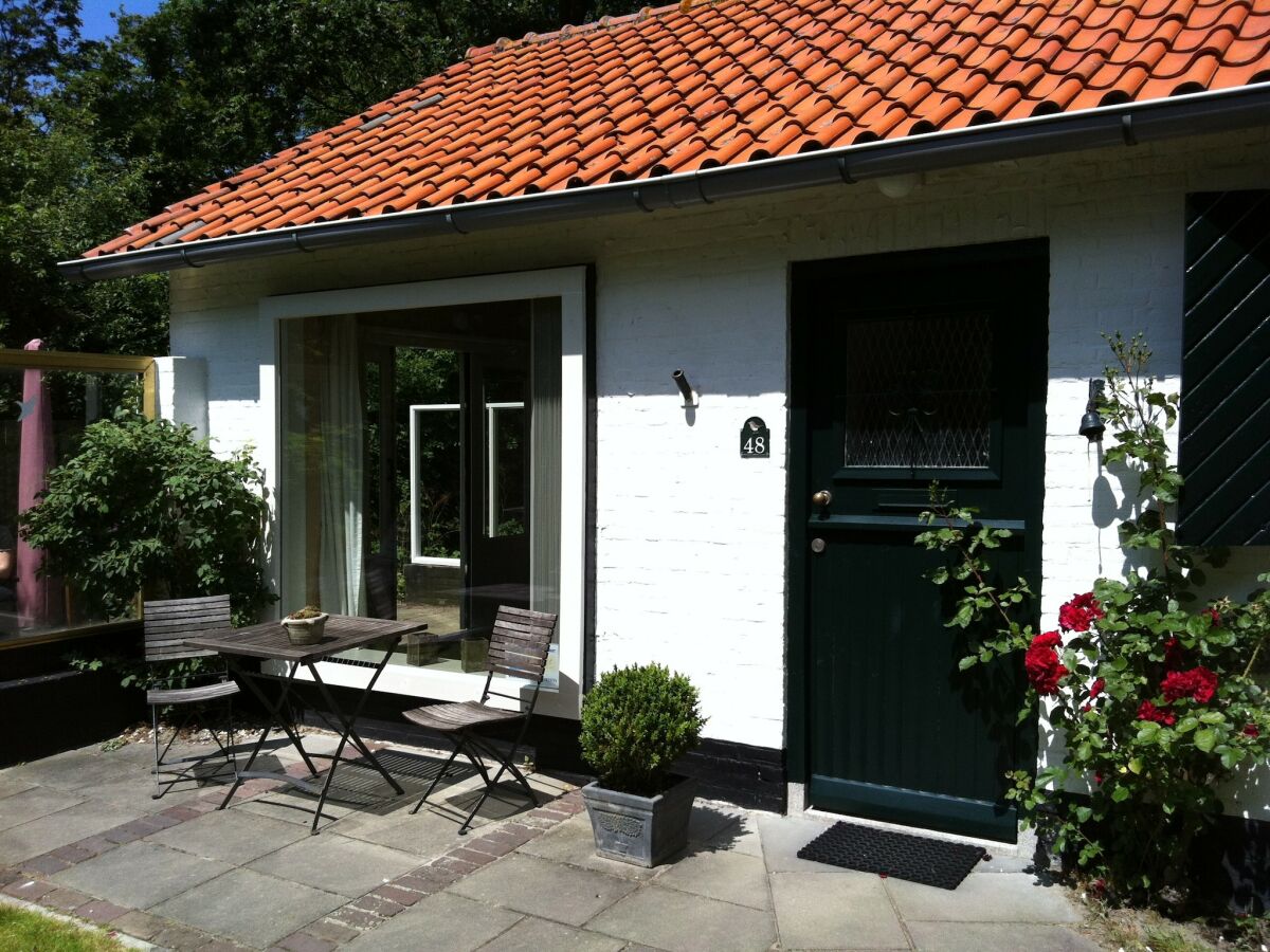 Holiday house Schönes Ferienhaus Zeeroos in Zeeland - Outdoor photo 2
