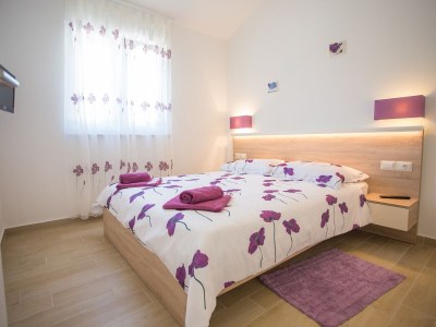 Holiday apartment Birikina No. 5 with pool - Features photo 14