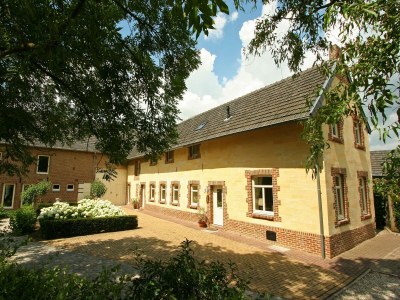 Farmhouse Farmhouse Wijlre near Scenic Lake - Outdoor photo 3