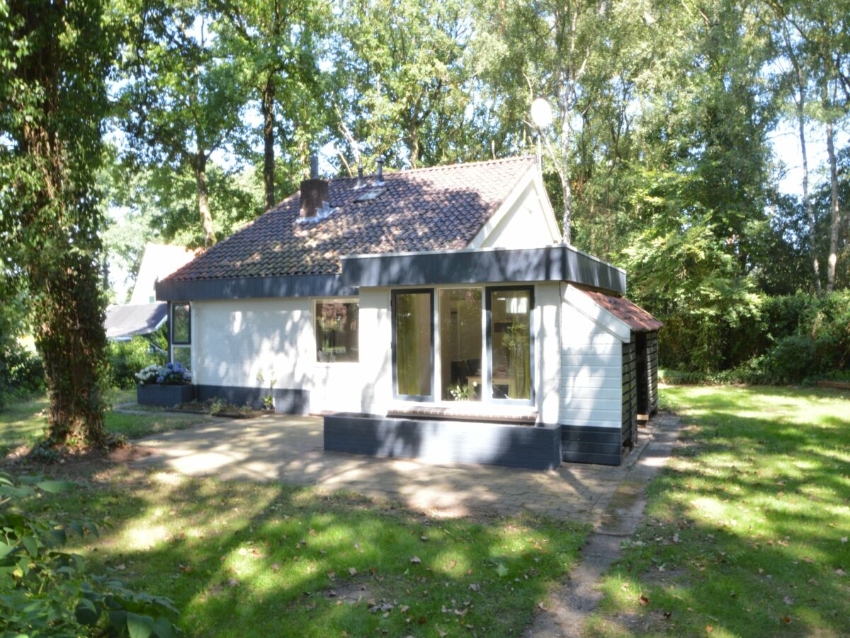 Holiday house Holiday Home in Haaksbergen by Lake - Outdoor photo 3