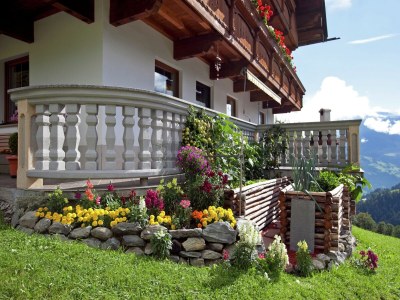 Apartment Apartment in Zillertal near Ski Slopes - Outdoor photo 6