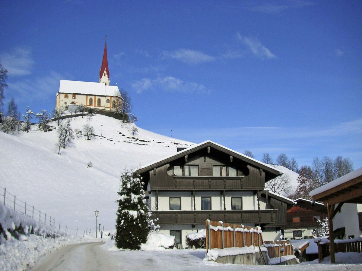 Apartment Apartment in Fügen near Ski Slopes - Outdoor photo 5