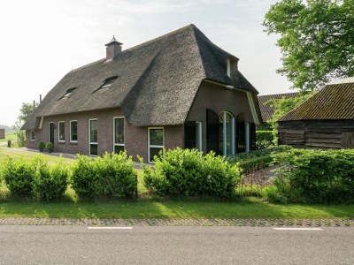 Farmhouse Bauernhaus in Rheeze am Wald für 20 Von Belvilla - Outdoor photo 8