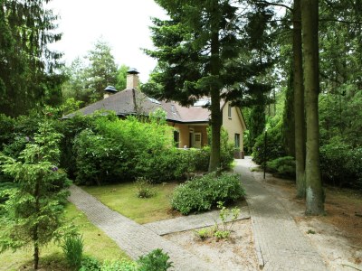 Villa Woodland Group Villa near Veluwe & Campfire - Outdoor photo 2