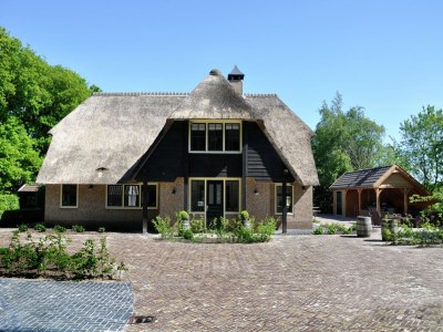 Cottage Mansion in Nijensleek with Sauna & Garden - Outdoor photo 14