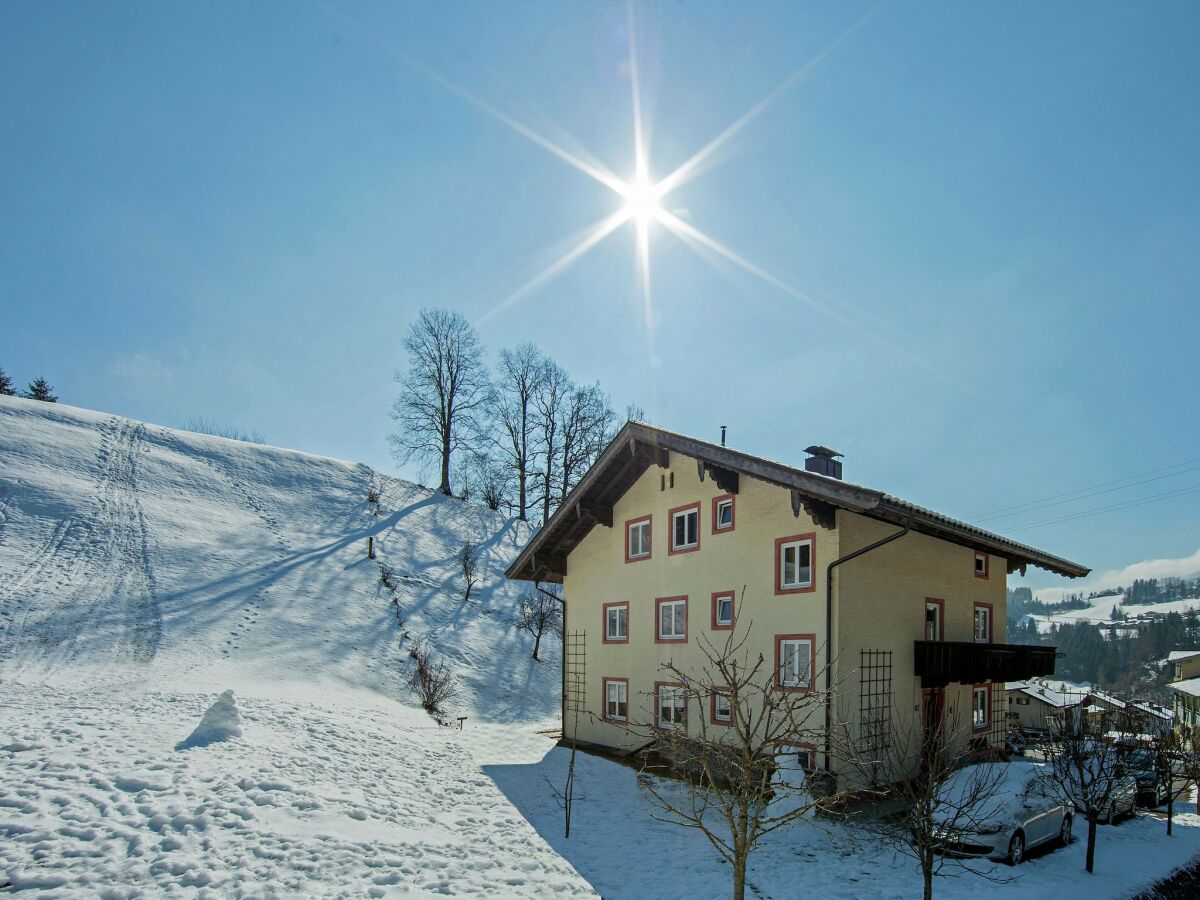 Apartment Chalet in Hopfgarten am Skilift - Outdoor photo 2