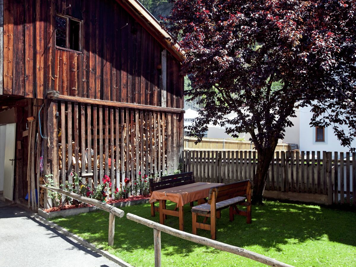 Apartment Apartment in Austria with Mountain Views - Outdoor photo 3