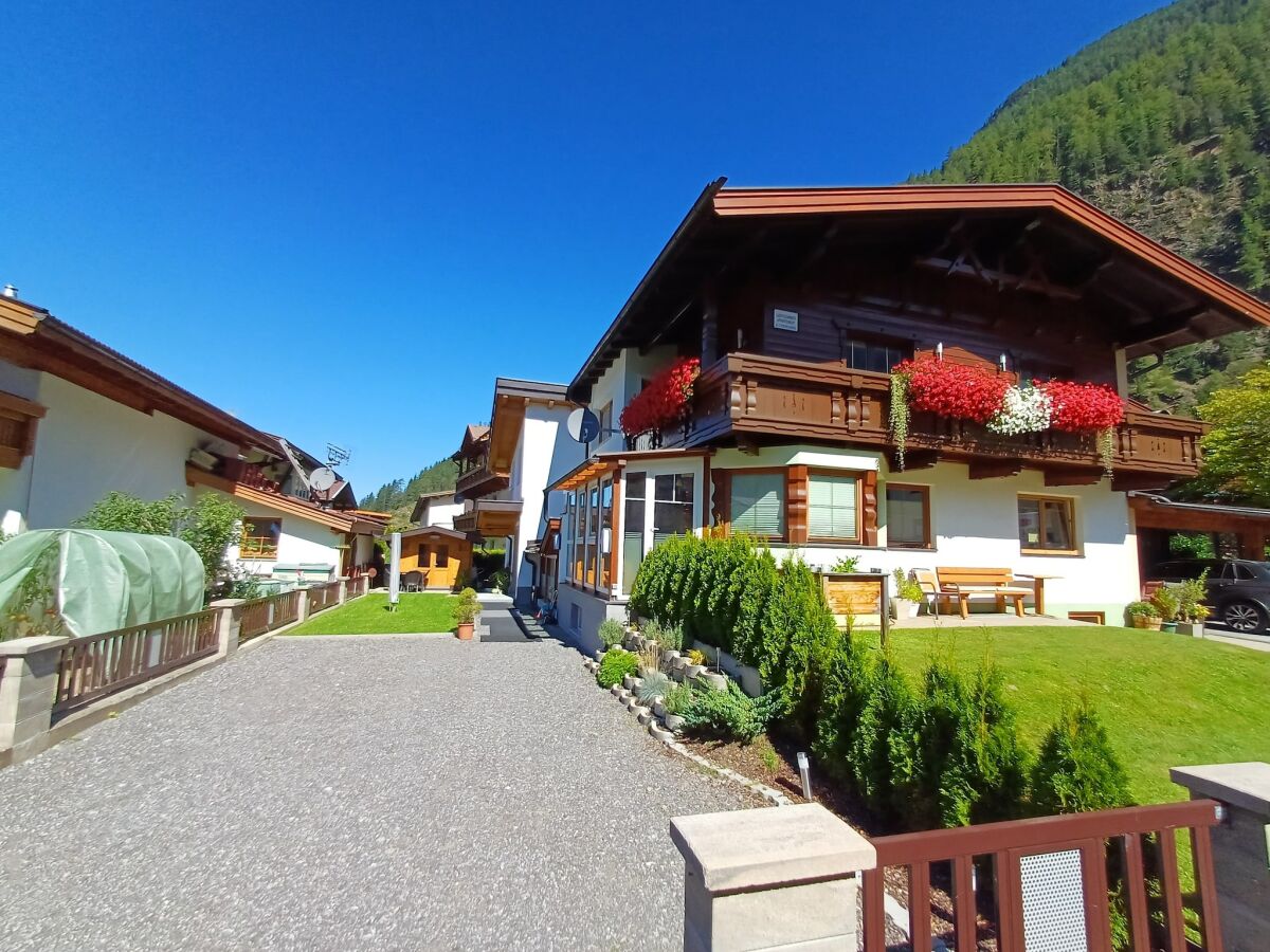 Apartment Apartment in Ski Paradise near Trails - Outdoor photo 5
