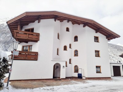 Apartment Apartment in Längenfeld near Ski Slopes - Outdoor photo 11