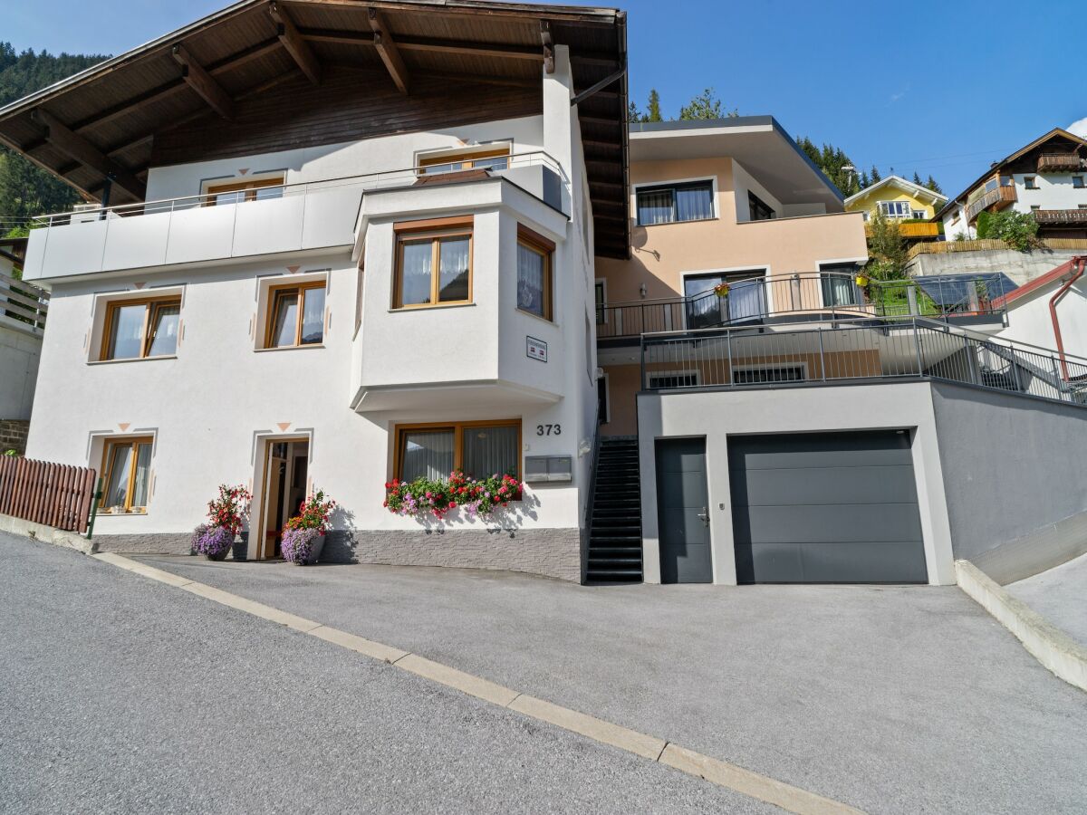 Apartment Apartment in Kappl near Ski Lift - Outdoor photo 3