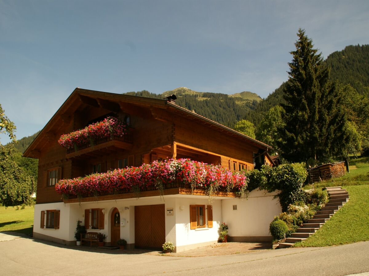 Apartment Chalet in St. Gallenkirch bei Skipisten - Outdoor photo 5