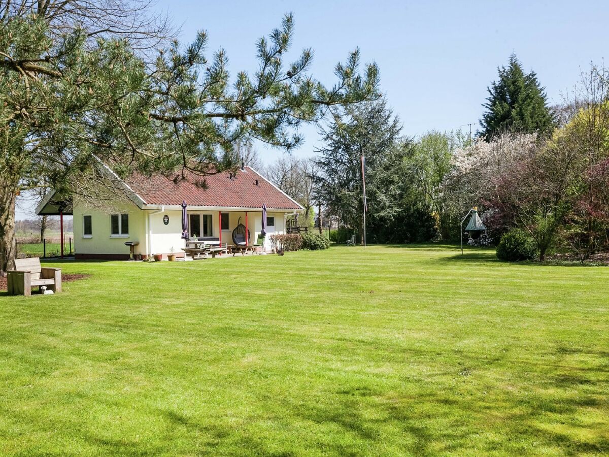 Holiday house Family residence with large garden