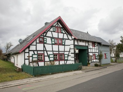 Apartment Modernes Apartment mit Parkplatz in der Eifel in Schleiden - Apartment