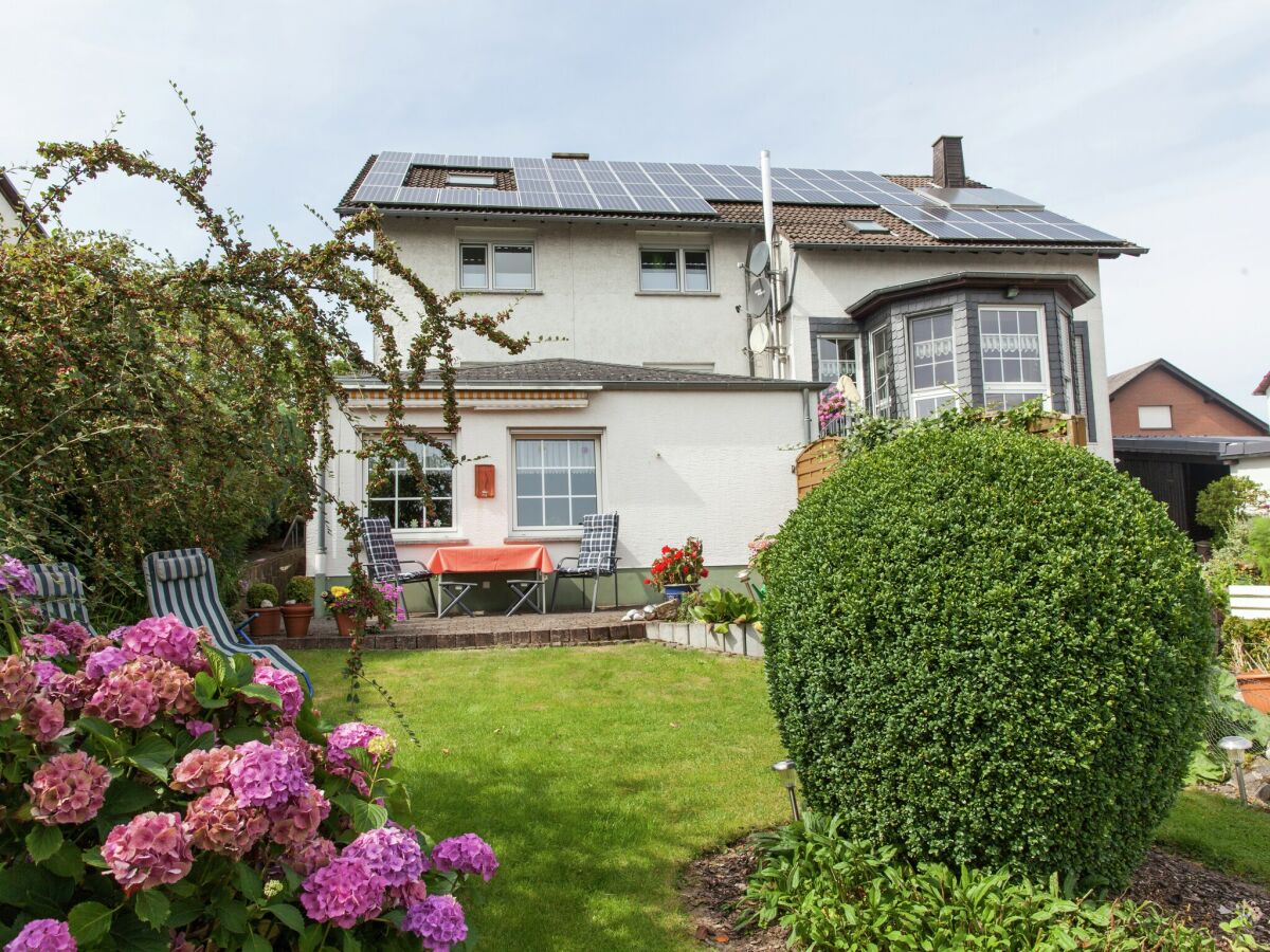 Apartment Attraktive Wohnung in Bettenfeld mit Garten - Outdoor photo 4
