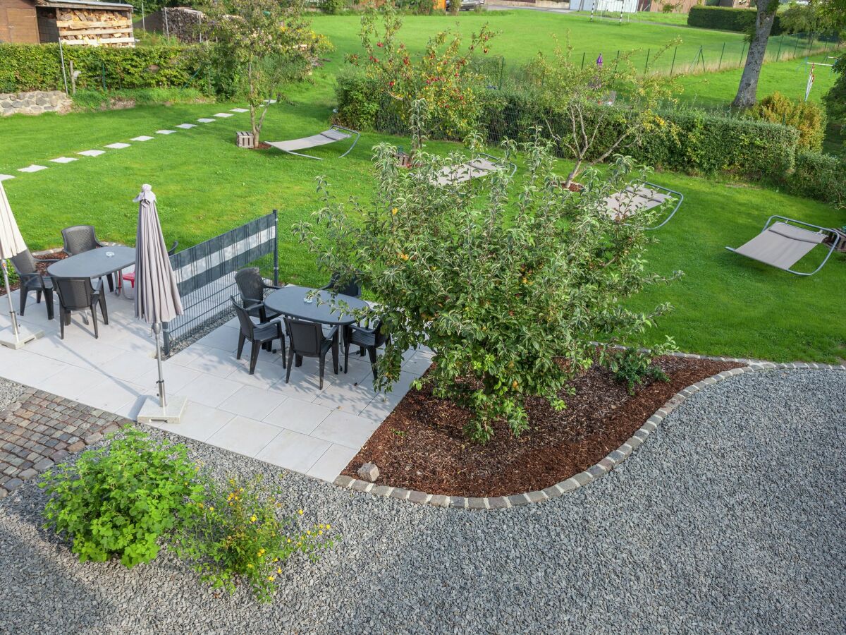 Holiday house Ferienhaus mit Terrasse nahe vulkanischen Seen - Outdoor photo 2